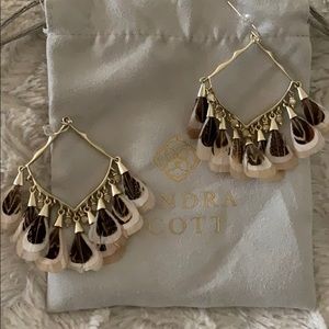 Kendra Scott Raven earrings